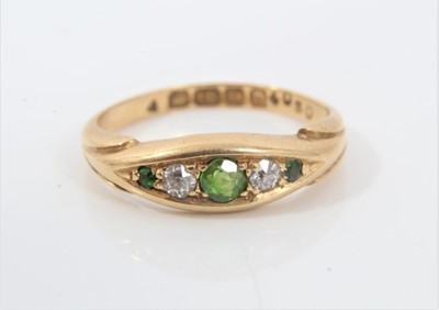 Lot 530 - 18ct gold green garnet and diamond ring