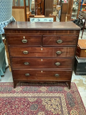 Lot 1000 - George III mahogany chest of drawers