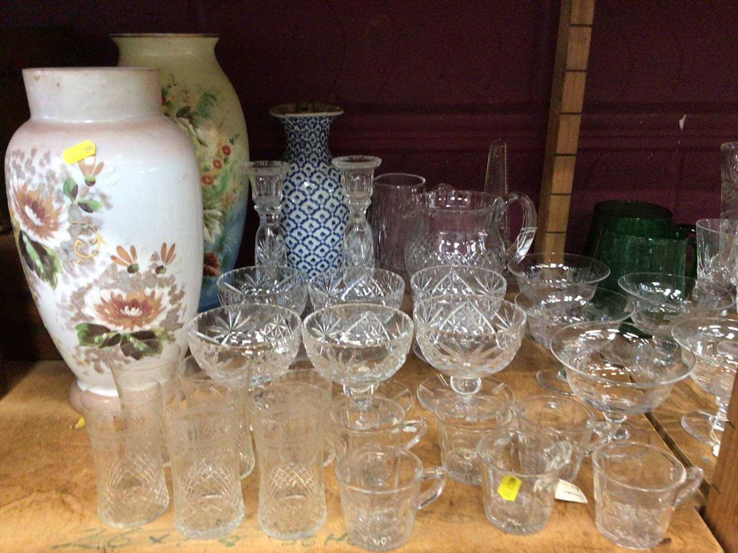 Lot 522 - Collection of glassware