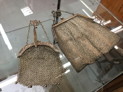 Lot 664 - Edwardian silver evening purse (London 1901), together with a Chinese white metal purse (2)