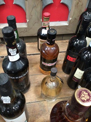 Lot 28 - Five bottles of scotch whisky, together with two bottles of Drambuie