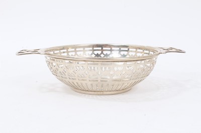 Lot 251 - Pair of George V silver Bonbon dishes with pierced decoration