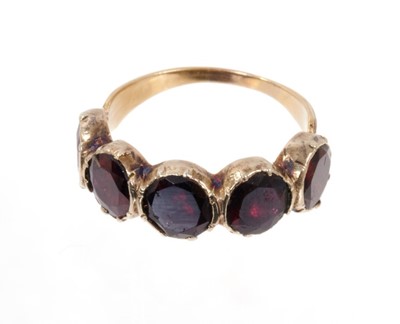 Lot 487 - Georgian five stone garnet ring