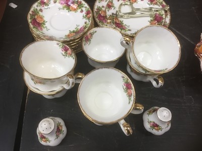 Lot 151 - Small group of Royal Albert Old Country Roses teawares