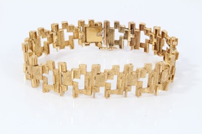 Lot 482 - 1960s/1970s 9ct gold Modernist bracelet