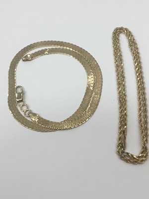 Lot 694 - Two 9ct gold necklaces