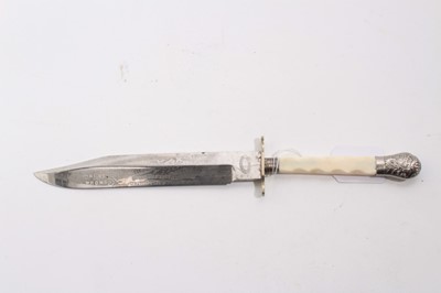 Lot 1012 - 20th century American  Bowie Knife retailed by Tiffany