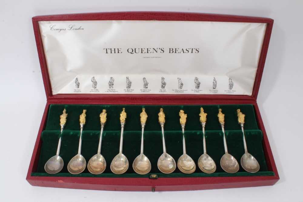 Lot 293 - Cased set of silver gilt Queens beasts teaspoons