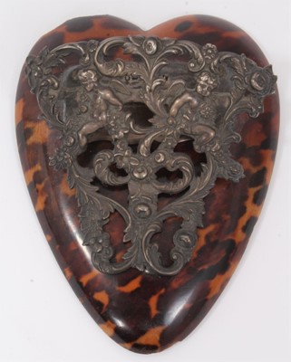 Lot 777 - Late 19th century silver and tortoiseshell letter clip