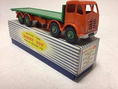 Lot 2009 - Dinky Foden flat truck No. 902 boxed