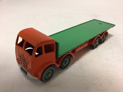 Lot 2009 - Dinky Foden flat truck No. 902 boxed