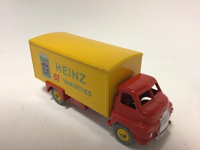 Lot 2025 - Dinky Supertoys big Bedford van 'Heinz' 57 varieties No. 923 boxed