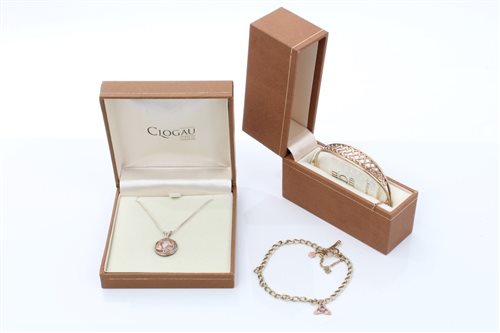 Lot 1528 - Welsh Clogau gold (9ct) bangle, Clogau gold...