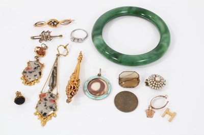 Lot 548 - Chinese jade/green hard stone bangle and sundry jewellery