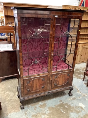 Lot 966 - Good quality Edwardian mahogany display cabinet enclosed by two glazed doors with panelled section below on cabriole legs