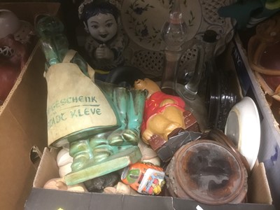 Lot 365 - Sundry ceramics and other miscellaneous items