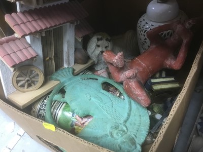 Lot 365 - Sundry ceramics and other miscellaneous items