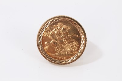 Lot 2 - Elizabeth II gold sovereign, 1978, in 9ct gold ring mount