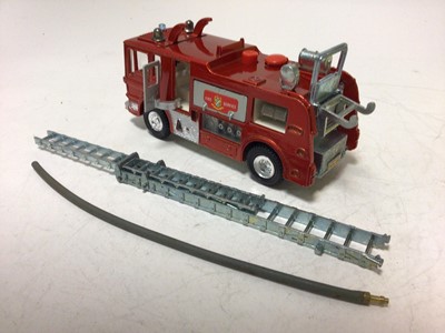 Lot 2048 - Dinky Merryweather Marquis Fire Tender No285, Ford Transit Fire Appliance No 286, both boxed (2)