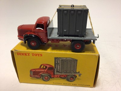 Lot 2083 - Dinky French UIssue Plateau Berliet Avec Container No 34B, boxed