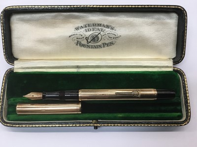 Lot 730 - Early 20th century 9ct gold Waterman's fountain pen with a 9ct gold mounted body, hallmarked London 1917, in original velvet lined tooled green leather box