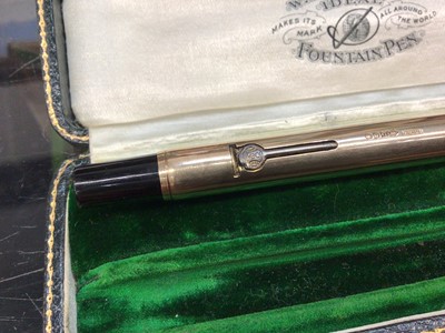 Lot 730 - Early 20th century 9ct gold Waterman's fountain pen with a 9ct gold mounted body, hallmarked London 1917, in original velvet lined tooled green leather box