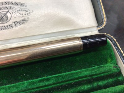 Lot 730 - Early 20th century 9ct gold Waterman's fountain pen with a 9ct gold mounted body, hallmarked London 1917, in original velvet lined tooled green leather box