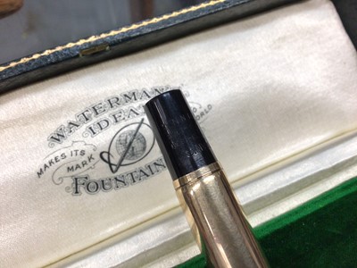 Lot 730 - Early 20th century 9ct gold Waterman's fountain pen with a 9ct gold mounted body, hallmarked London 1917, in original velvet lined tooled green leather box