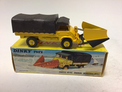 Lot 2086 - Dinky French Issue Chasse-Neige Unimog Mercedes-Benz No567, boxed
