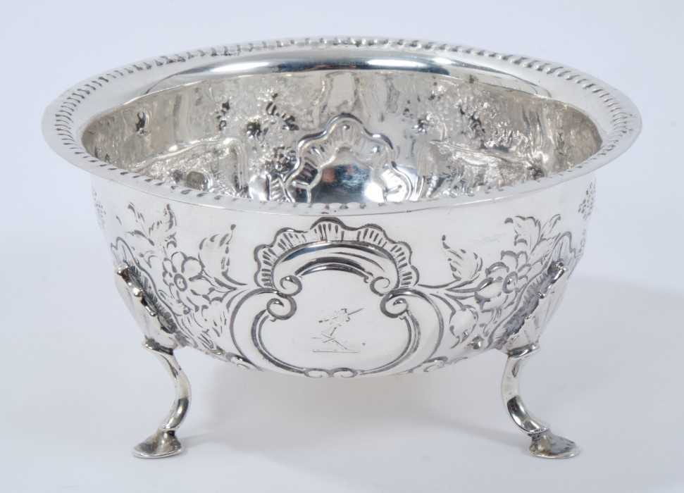 Lot 208 - George III Irish silver sugar bowl.