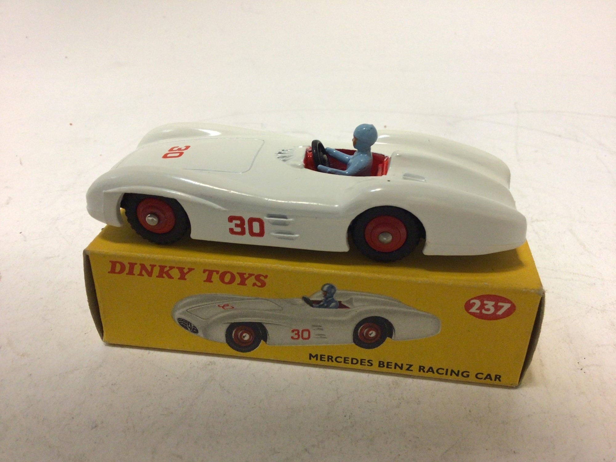 dinky toys 237 mercedes benz racing car