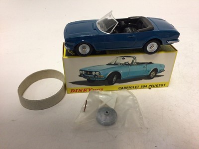 Lot 2132 - Dinky French Issue Cabriolet 504 Peugeot No 1423, boxed
