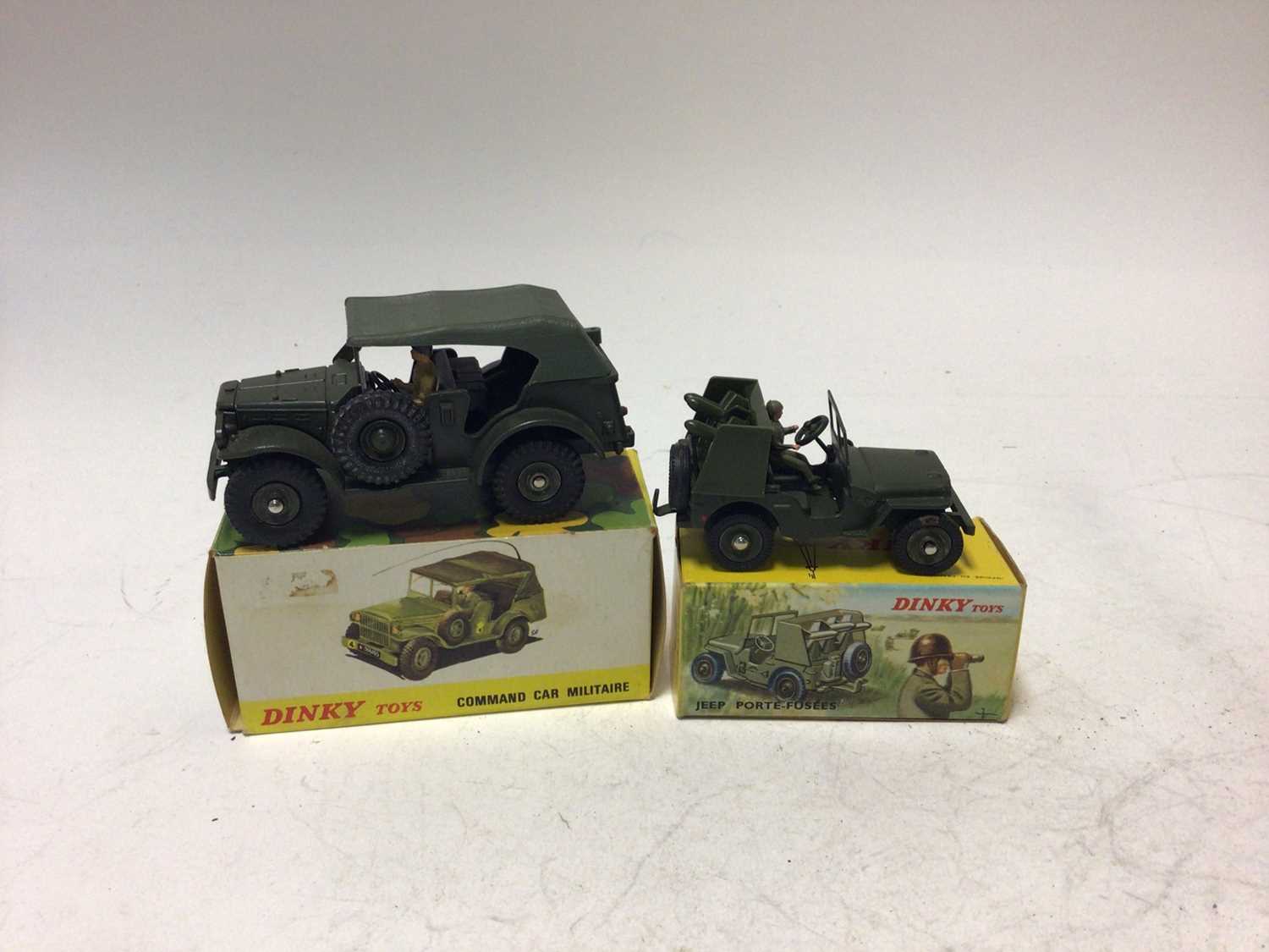 Lot 2169 - Dinky French Issue Command Car Militaire No 810, Jeep Porte-Fusees SS10 No 828, both boxed (2)