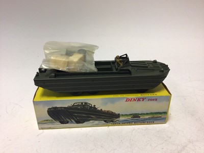 Lot 2172 - Dinky French Issue Camion Amphibie Militaire DUKW No 825, Jeep avec canon DE 106 SR No 829, both boxed (2)