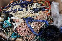 Lot 1552 - Large quantity of vintage bead necklaces and...