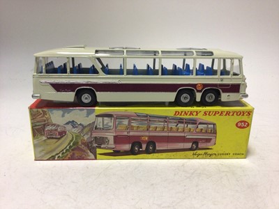 Lot 2219 - Dinky Supertoy Vega Major Luxury Coach No 952, boxed