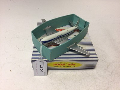 Lot 2227 - Dinky D H Comet Airliner No 999, boxed