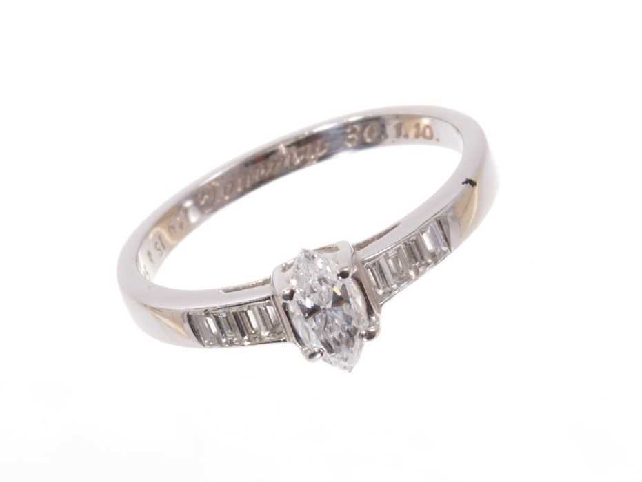 Lot 523 - Marquise shape diamond ring