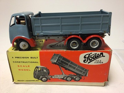 Lot 2264 - Shackleton Foden FG6 Tipper and a 8-Ton Dyson Trailer, both boxed (2)
