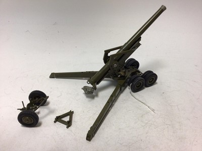 Lot 2265 - Britains 155mm Gun No 2064 and a Bullock Long Range Anti Tank Gun, both boxed (2)