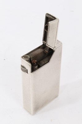Lot 246 - Late 1930s Dunhill silver petrol cigarette lighter (London 1939) Alfred Dunhill & Sons