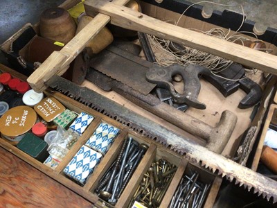 Lot 205 - Quantity of tools