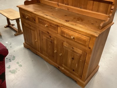 Lot 877 - Large modern pine dresser