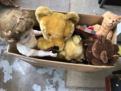 Lot 436 - Box of teddy bears and dolls, a boxed Hartley bear, a boxed Joey the Clown nursery tea set, and a snooker game