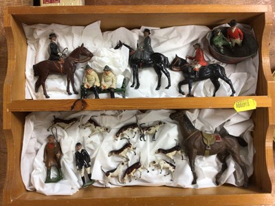 Lot 404 - Group of lead figures of a Hunt