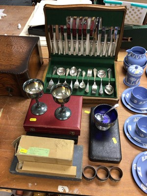 Lot 407 - Oak canteen of cutlery together with other cased cutlery sets