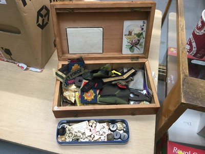 Lot 316 - Box of military badges, buttons etc