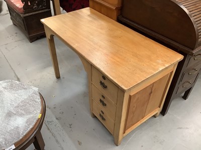 Lot 892 - Pine kneehole desk with three drawers