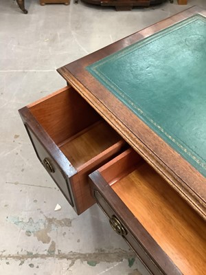 Lot 912 - Edwardian mahogany kneehole writing desk
