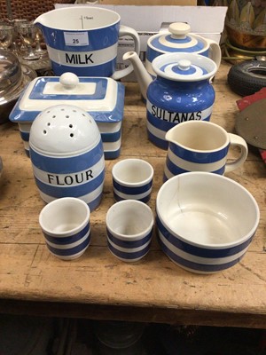 Lot 25 - Collection of T. G. Green Cornishware kitchen items to include flour sifter, milk jug and other similar items